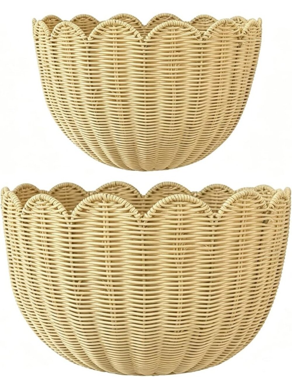 Set of 2 Scalloped Wicker Wall Baskets with Hooks for Home Decor Storage
